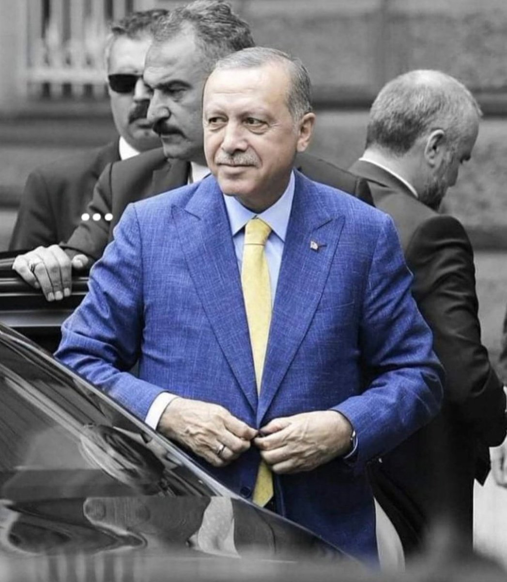 112 yıl sonra,
Dünyanın karşısında dik duran bir 
Lider bulduk..

Şimdi de onun arkasında dik duracak
Müslümanları arıyoruz..

ADAM KAZANACAK 
#AntiZilletçiyim