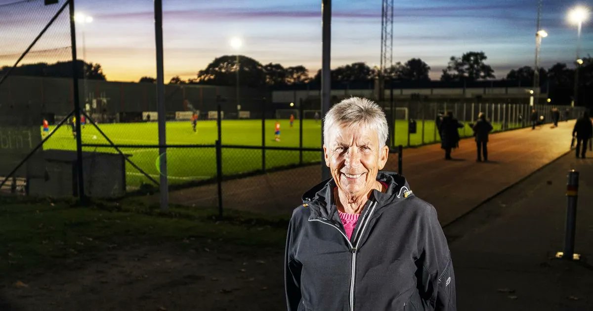 Hon var med och drev fram damfotbollen i Helsingborg  bit.ly/3FjKirK