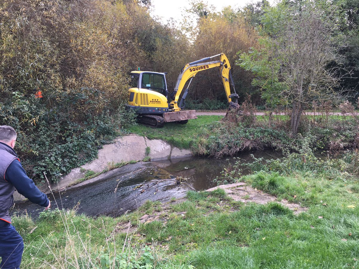Trent_R_Trust's tweet photo. So the second weir is out, have seen fish, Kingfisher, Little Egret and Heron inspecting the works up and downstream of both former weir locations #HatchfordBrook @EnvAgencyMids @SolihullCouncil @WatersideCare @envireauwater @fishmigration @BhamCityCouncil https://t.co/sbGQg8uv9q