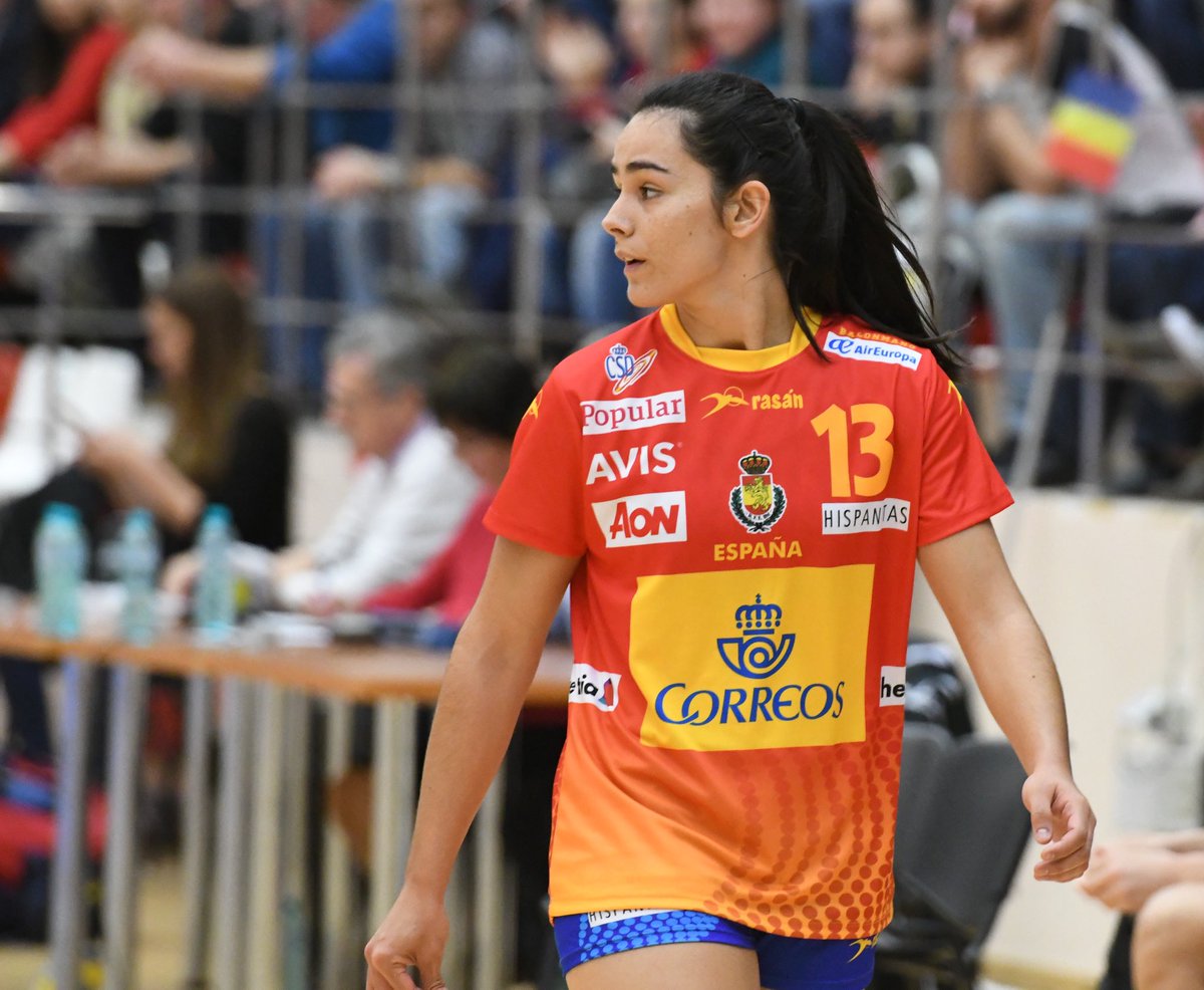 RFEBalonmano's tweet photo. 🔚 Una espera de más de 4 años con final feliz ❤️

🇪🇸 @laurahs13 regresa con las #Guerreras para una cita muy especial: el Mundial 2021 @SheLOVsHandball 🤩

#SheLovesHandball #Spain2021 https://t.co/rWKoT77pdm