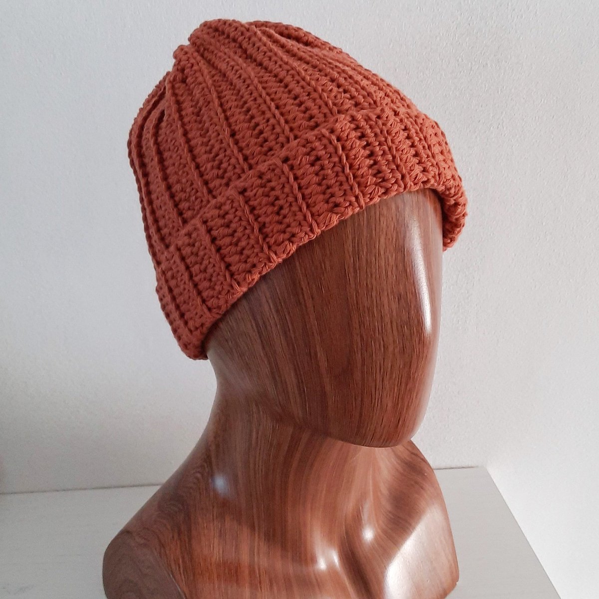 hookedonloveuk's tweet photo. In love with this autumnal rust colour 🍂 
Message me for more colour options ✉
#autumnhats #matchinghats #HandmadeInUK #UKCraftersHour #uksmallbiz #UKGiftHour #mondaymoments #mondaymotivation #babyclothing #kidsclothing #treatyourself #duein2021 #bornin2021 https://t.co/xkB4zBYdrb