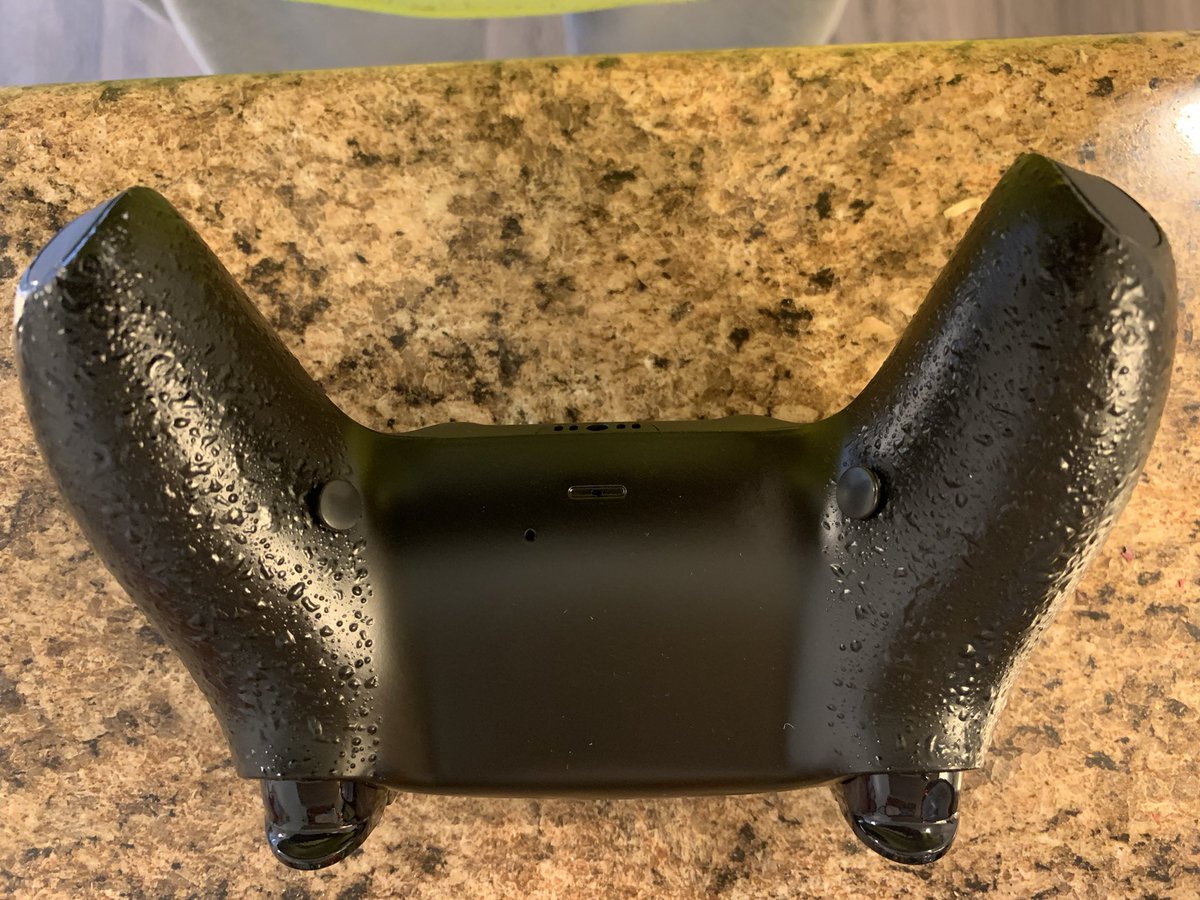 Exterol's tweet photo. Thanks @VeilCustoms for getting me right with the controller, appreciate it https://t.co/3SPZxEPwrO