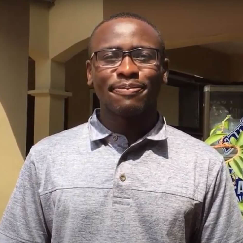 DerbyUni's tweet photo. Meet Daniel a #DerbyGrad!🎓 He came to Derby to research a topic close to his heart – his home town. More specifically, he has been exploring how the coastal fishing communities around Winneba in Ghana are being affected by climate change. Read his story 👉https://t.co/VJVFi11Kz7 https://t.co/x0mDRIq9JP