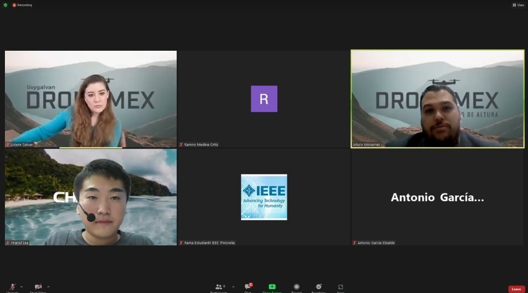 _dronamex's tweet photo. ¡Muy contentos de haber participado en conjunto con #ChasingInnovation en la inauguración de la 2da Semana de los Drones! 

Gracias @itmoficial por la invitación! 

#drones #Underwater #ieeeras https://t.co/JQwccAs0sn https://t.co/dtIegPP9oT