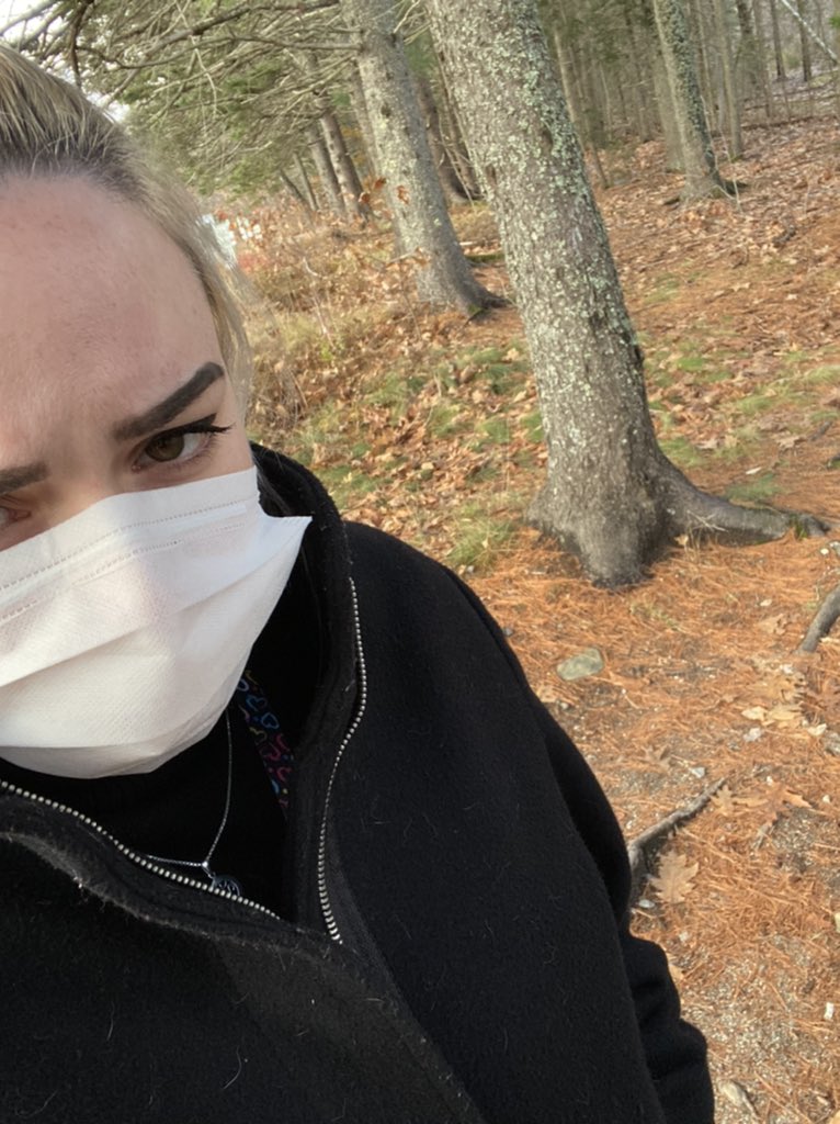 BeckettWallace's tweet photo. Winter be comn n I don’t want it #coldbinch #NewEngland #fuckdis https://t.co/Q507CoesiE