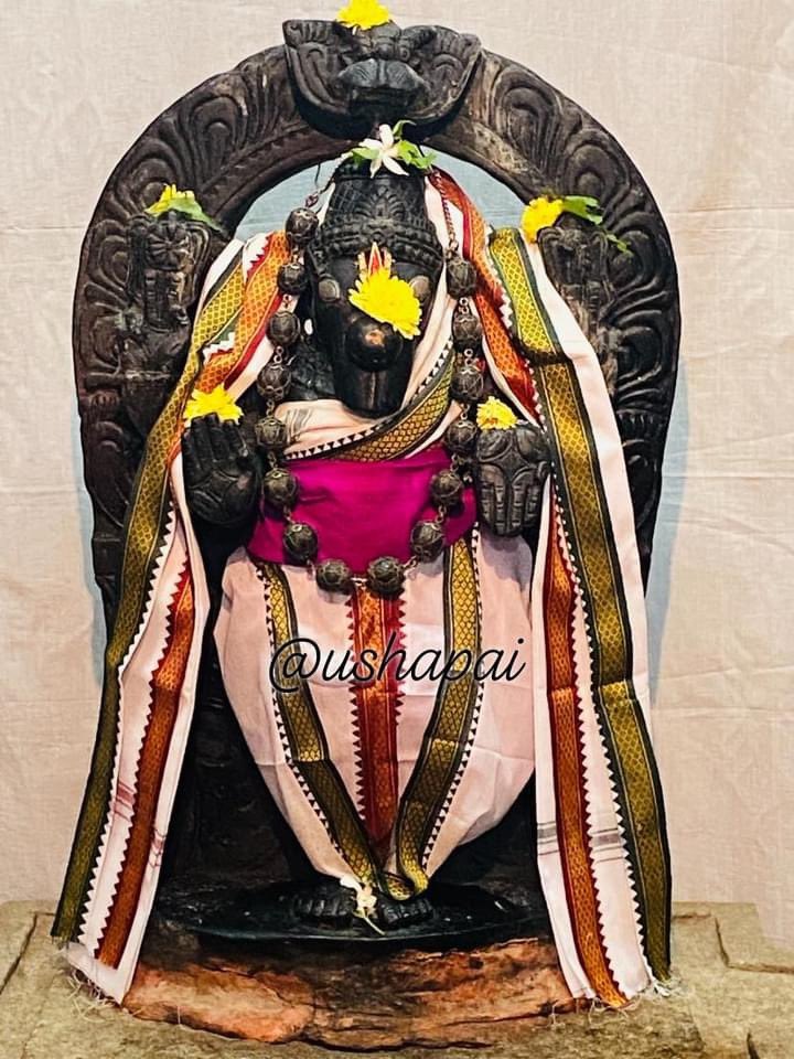 Ushapai19's tweet photo. DegulaDarshana ;457
#BhooVaraha  and #Venkatramana temple #Nuggehalli 

A humble looking sanctum houses majestic Bhoo varaha and Beautiful Venkatramana along with Lakshmi @manipalblog https://t.co/aderg9N8Io
