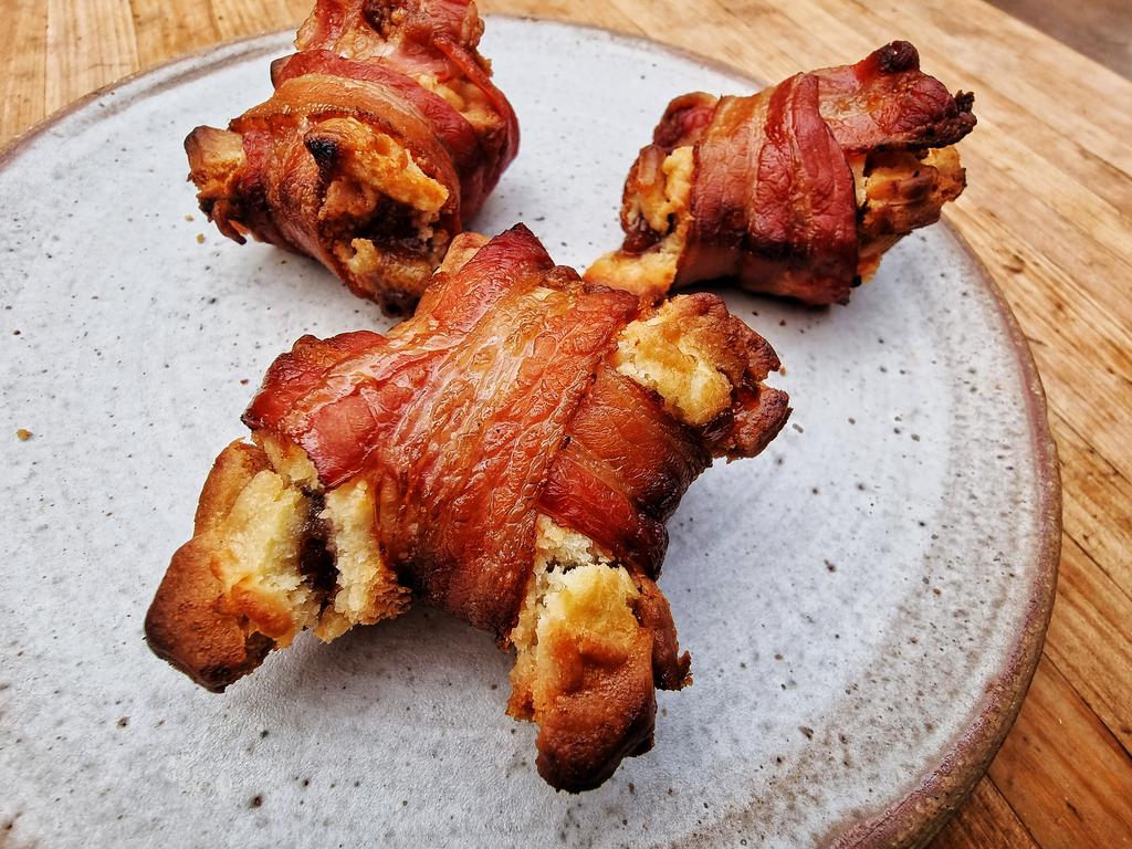 So... you've seen bacon wrapped oreos and custard creams this year...

How about bacon wrapped cherry smoked mince pies?

A step too far?

Retweet if you'd try
