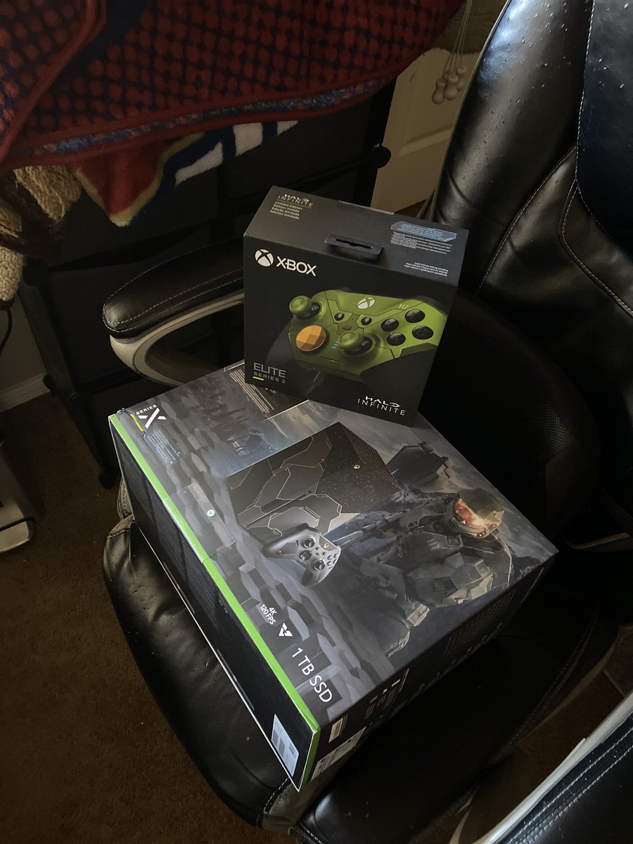 arauezahn's tweet photo. @GamerStockist, I just wanted to say thank you! I finally got mine, thanks to you! https://t.co/1INNv3CRp9