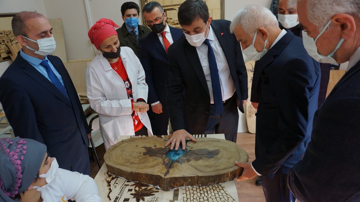 mebhbogm's tweet photo. Genel Müdürümüz Sabahattin Dülger Rize’de halk eğitimi merkezlerini ziyaret etti.
Ziyaretlerin ardından merkez ve ilçe halk eğitimi merkezi müdürleri ile istişare toplantısı gerçekleştirdi.

📌https://t.co/xatvG2nQZv

@RizeMeM @emen_engin 
@sdulger43 @tcmeb https://t.co/qcK6ISh6F6