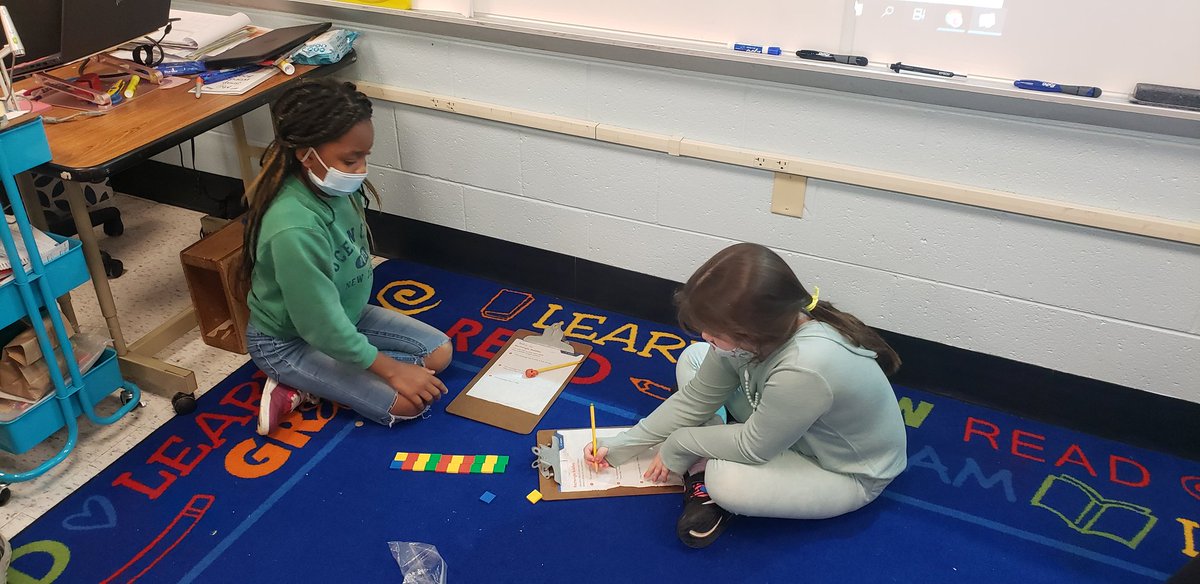 MTL_PWPrincipal's tweet photo. Hip hip, Array! Hip hip, Array! Our 2nd graders were working hard in math with arrays today, identifying rows and columns. https://t.co/48PQJBpnkW