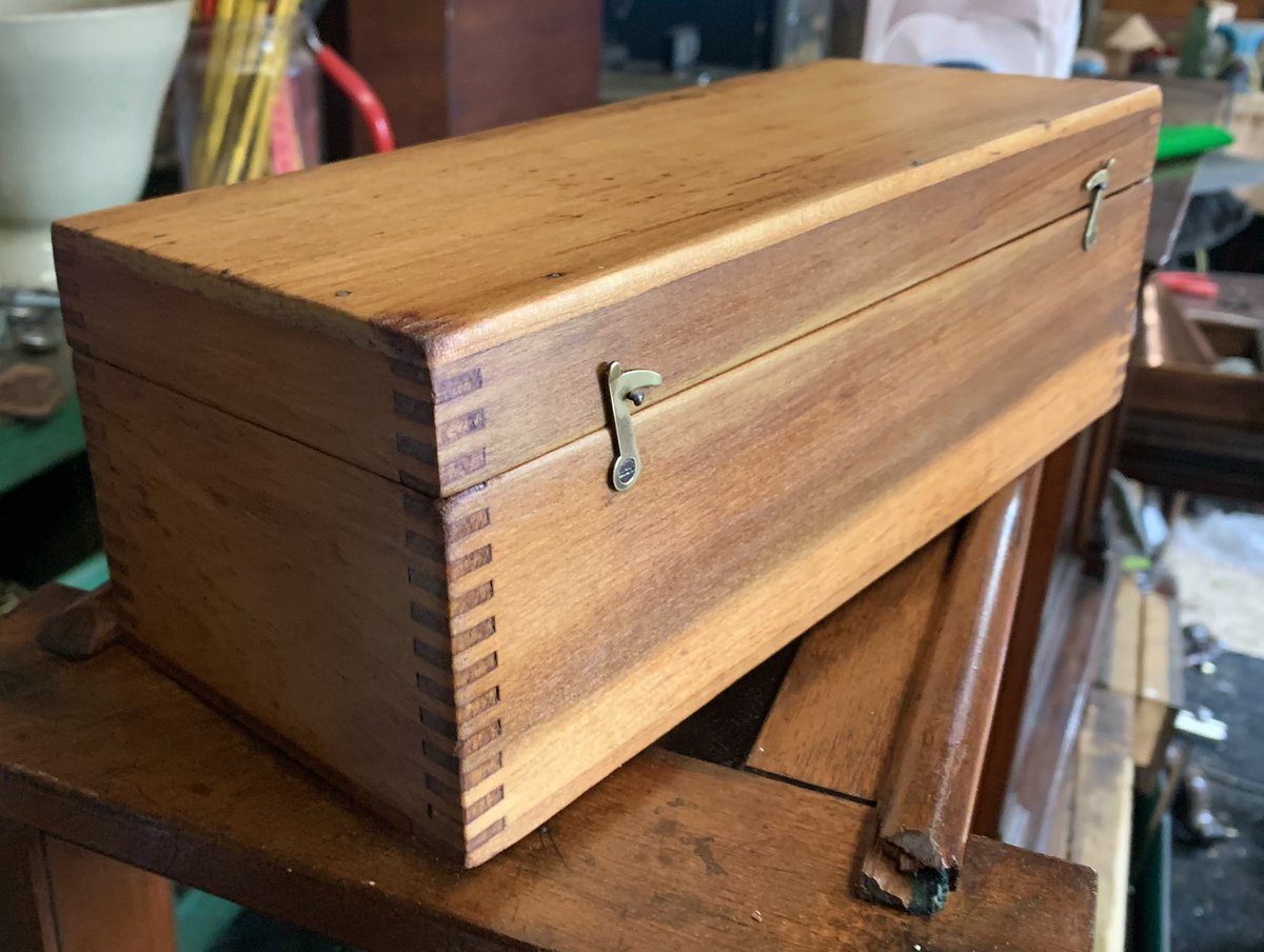 I bought this vintage 11” Acacia wooden box last week for £6. Damaged & covered in the standard nasty 1960’s orange varnish. It took less than an hour to restore it. #workshop #vintage #woodenbox #acaciawood #restored #restoration #repair