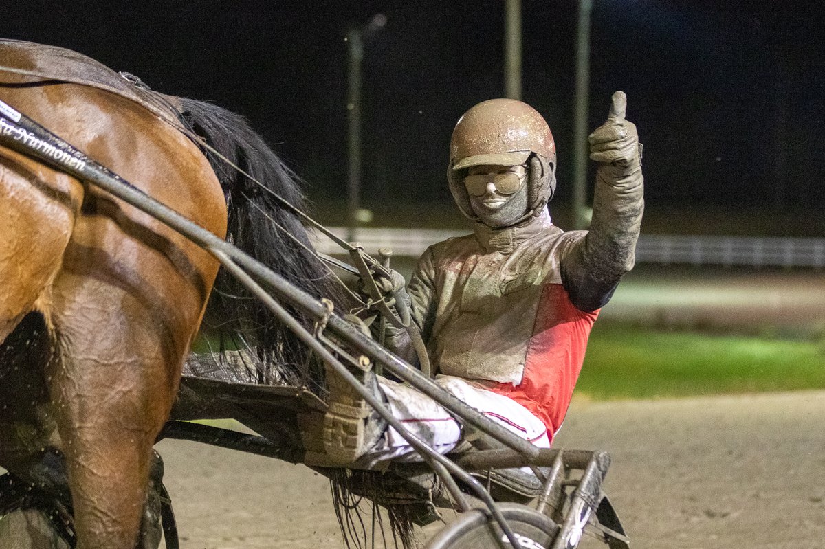 Jokimaanravit's tweet photo. 7.lähdön voittaja Flexible Journey ja Iikka Nurmonen
#ravit #jokimaaravit #lahti https://t.co/NcoLt46ORl
