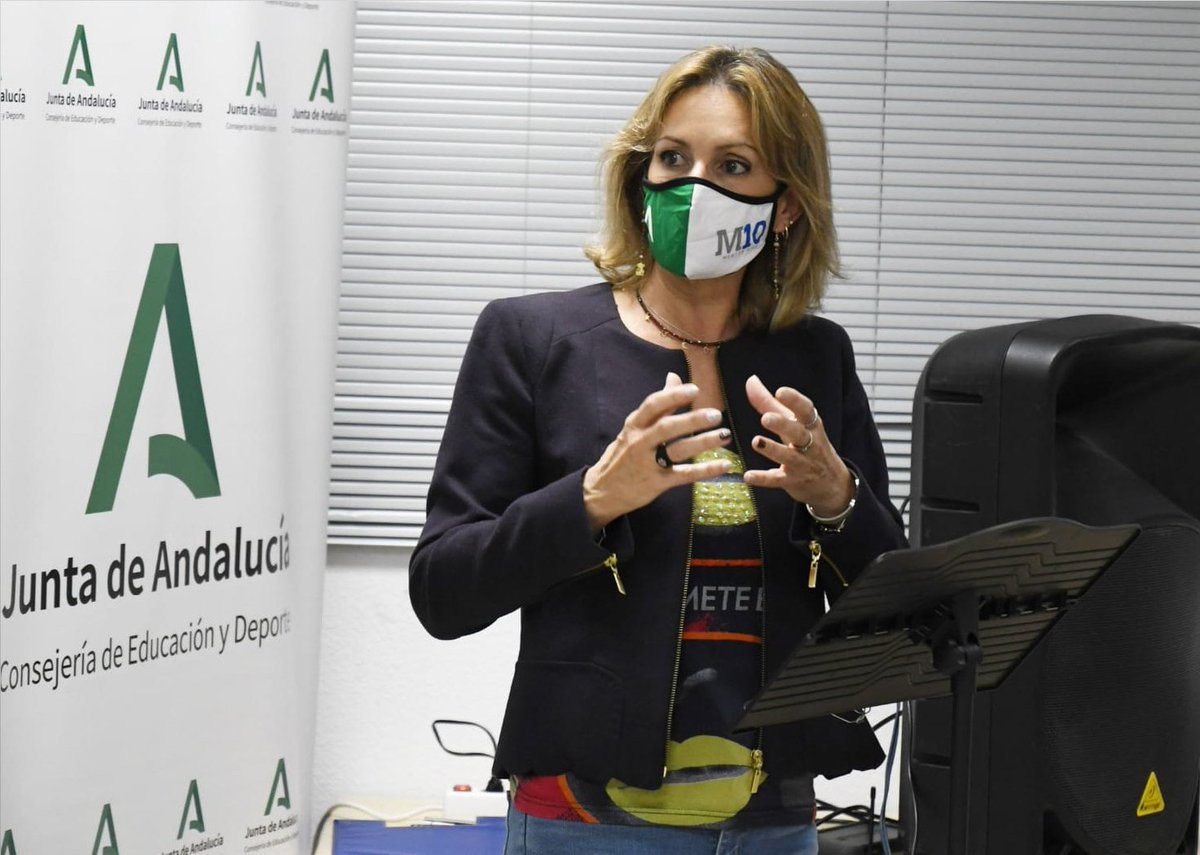 ⚽️ La Delegación Territorial de <a href="/EducaAnd/">Consejería Desarrollo Educativo y FP</a> en #Córdoba ha acogido una nueva actividad del programa #Mentor10 con <a href="/celiajimdel/">Celia Jimenez</a> y las jugadoras del <a href="/CityLadiesFC1/">Córdoba City Ladies F.C.</a> 

✅ Asistió  <a href="/inmaculadatronc/">Inmaculada Troncoso</a> 

#AndalucíaRegiónEuropeadelDeporte