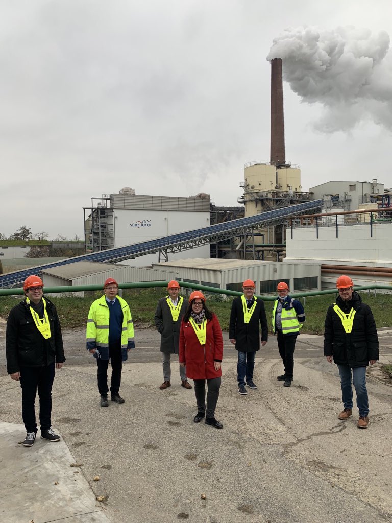 Der AK Lawi der <a href="/SPDFraktionRLP/">SPD-Fraktion RLP</a> war heute mitten in der Zuckerrübenkampagne zu Gast bei der Südzucker AG in Offstein. Zuckerrübe heißt für uns: Wertschöpfung &amp; Arbeitsplätze in der Region. Danke für den Austausch! #akvorort