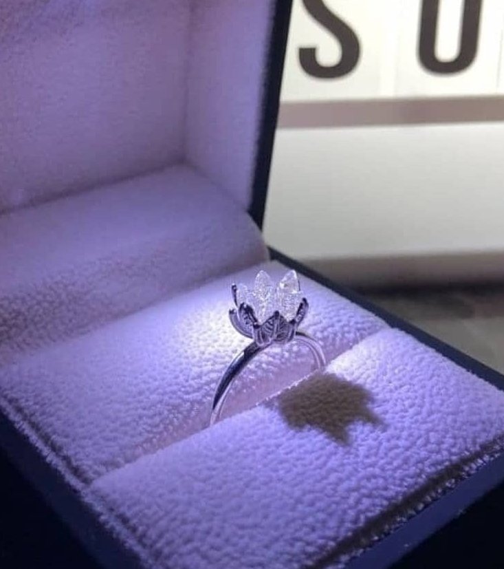 925 ayar gümüş beyaz lotus çiçeği yüzüğümüz..😍