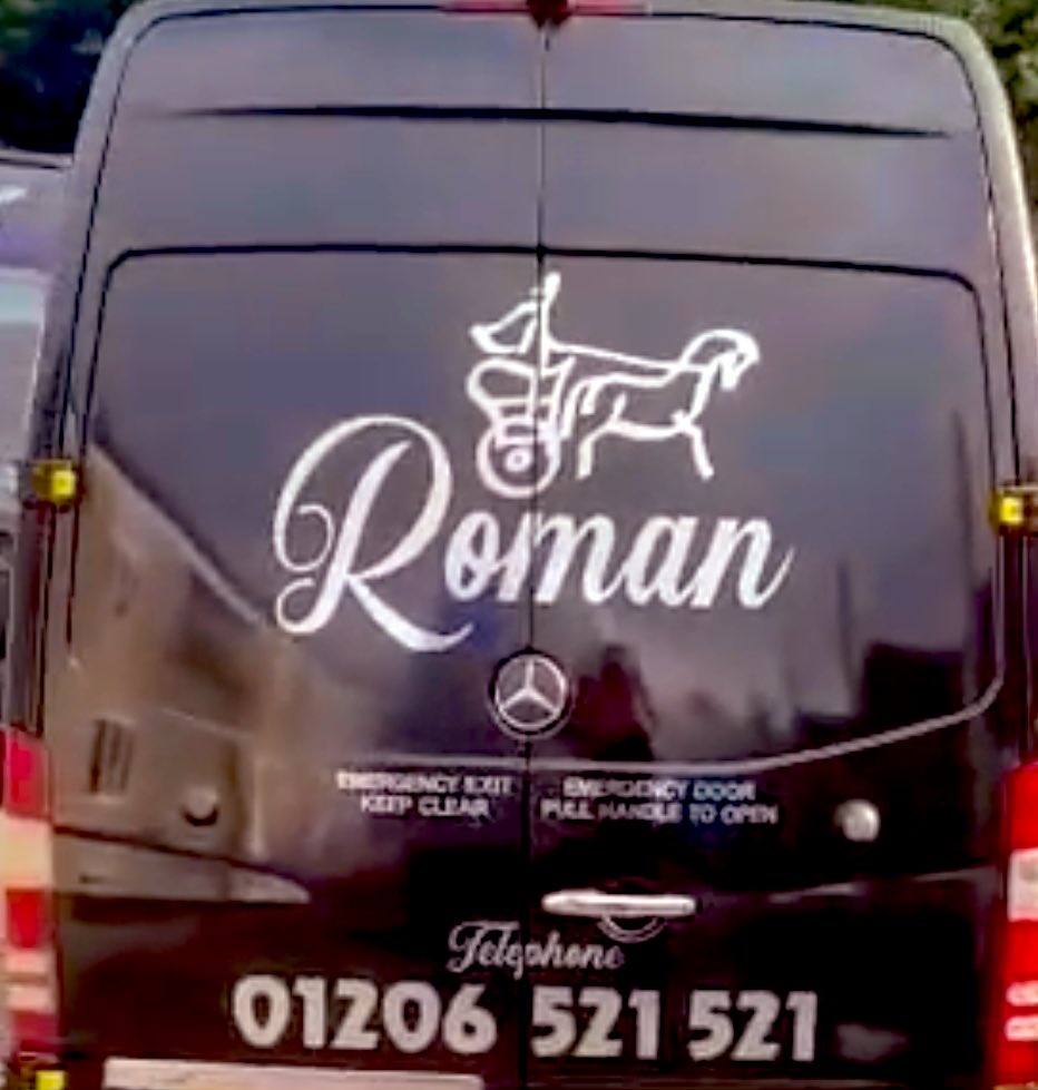 RomanCoaches's tweet photo. It was another great #Party !!!

#RomanPartyBuses - if you want to celebrate, do it with us - give us a call 💃🎉🎶

#LondonNightsOut #Glitz #Glam #Fizz #Essex https://t.co/8c1sMhG3ty