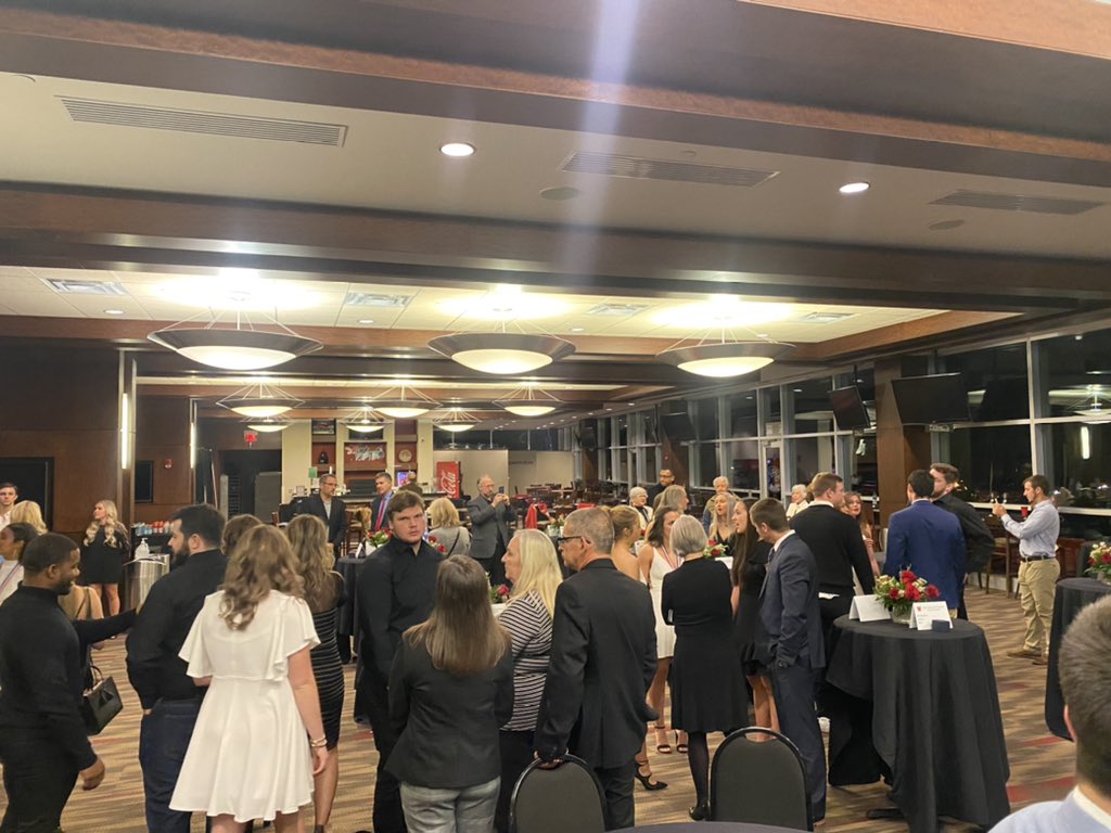 It still feels surreal that the 2020-2021 WKU All-Girl team brought the FIRST UCA College Cheer National Championship 🏆 title back to the Hill! So beyond proud of each and every one of these women for working so hard for that deserved win 💍! Go Tops! #wkucheer