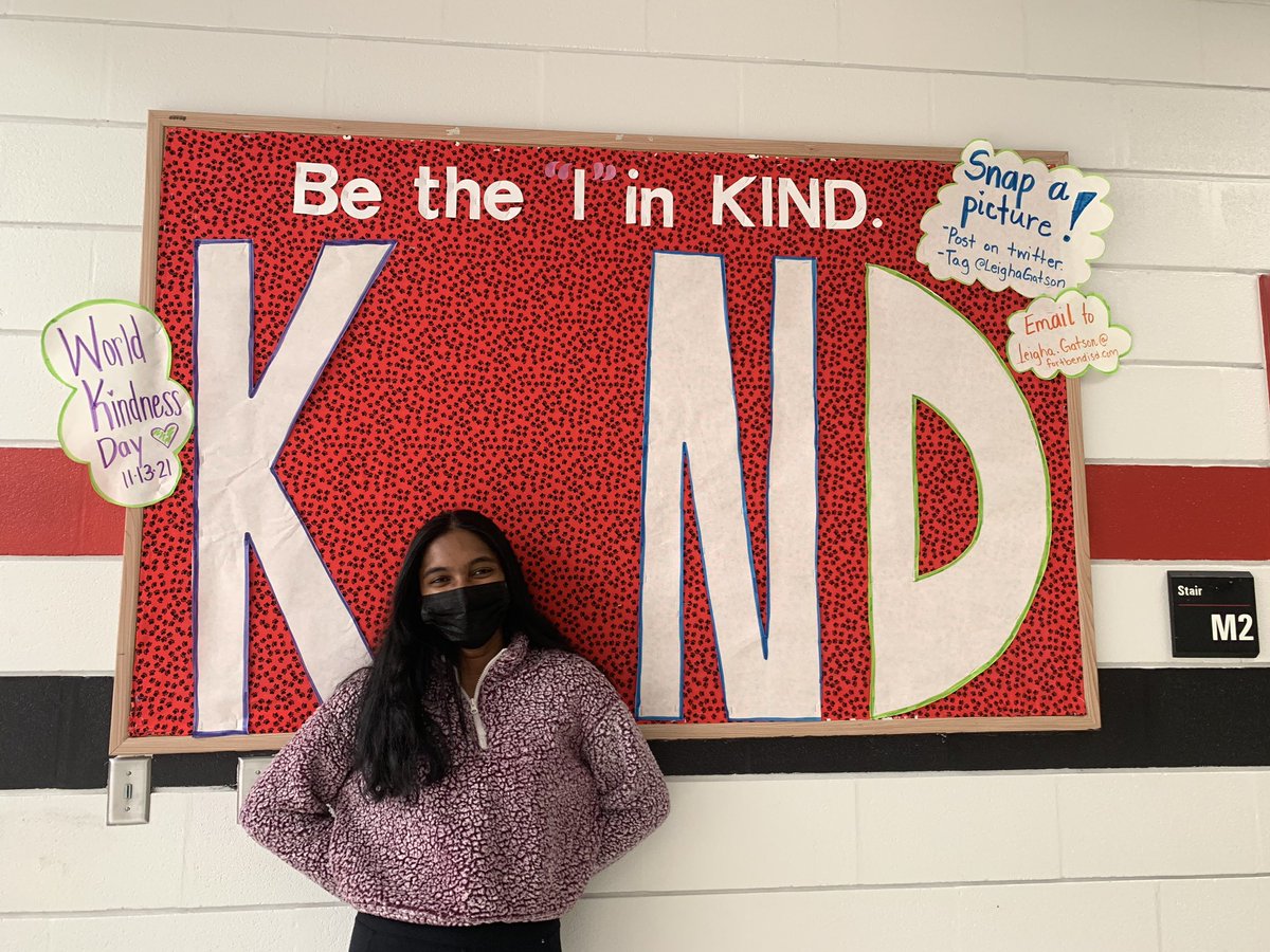 MsLeighaB's tweet photo. Check out this beauty being the “I” in KIND❤️ We are still celebrating Kindness at @SFAHS_Bulldogs 
Don’t forget to stop by &amp; snap a pic, Bulldog students &amp; staff. #Kindness #beKind https://t.co/y3dh8pPcmo