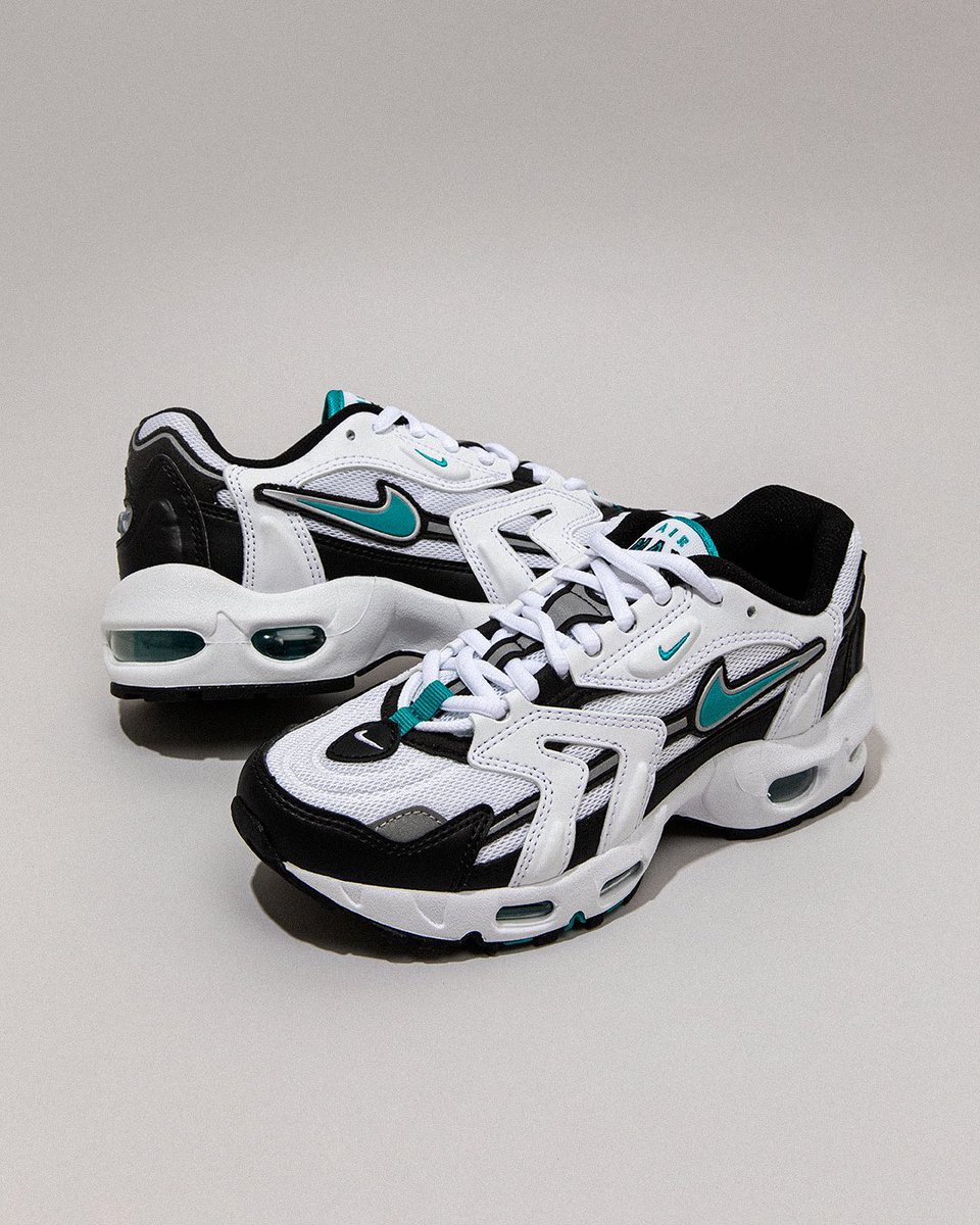 nakedcph's tweet photo. With a retro colorway and classic '90s construction like that, it's gotta be a Nike Air Max 96 II.
Discover the sneaker, the myth, the legend at https://t.co/tQnXQrh3TH: https://t.co/UXO4iiQmCO
#nike #airmax96 https://t.co/Lb0ObmaLu6