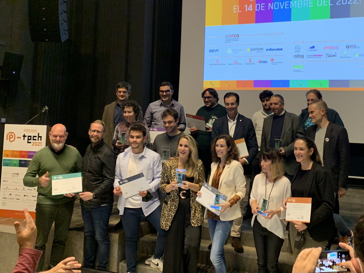 xevimontoya's tweet photo. L’ @AENTEG celebra els seus primers 20 anys de vida recuperant la presencialitat en l’entrega dels #PremisETECH2021. El talent tecnològic és enorme al territori, i l’auditori Irla és avui ple perquè l’entitat, que no ha parat d’empènyer, hi ha tingut molt a veure. Per molts anys! https://t.co/Xo5lCbtEmB