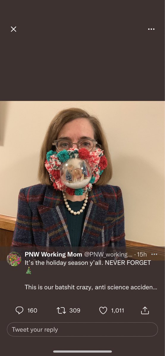 AngryMomUSA's tweet photo. Two really solid covid experts ™️, right here! https://t.co/OAeBkdagO9