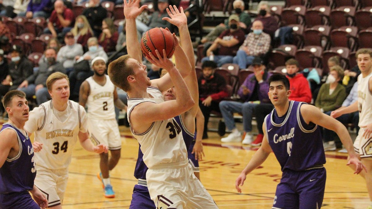 EurekaRedDevils's tweet photo. For the first time in his career, Eureka's Charlie McKinty is the SLIAC Player of the Week.

📰: https://t.co/60l32pJmf2 https://t.co/dK7iThdZtw