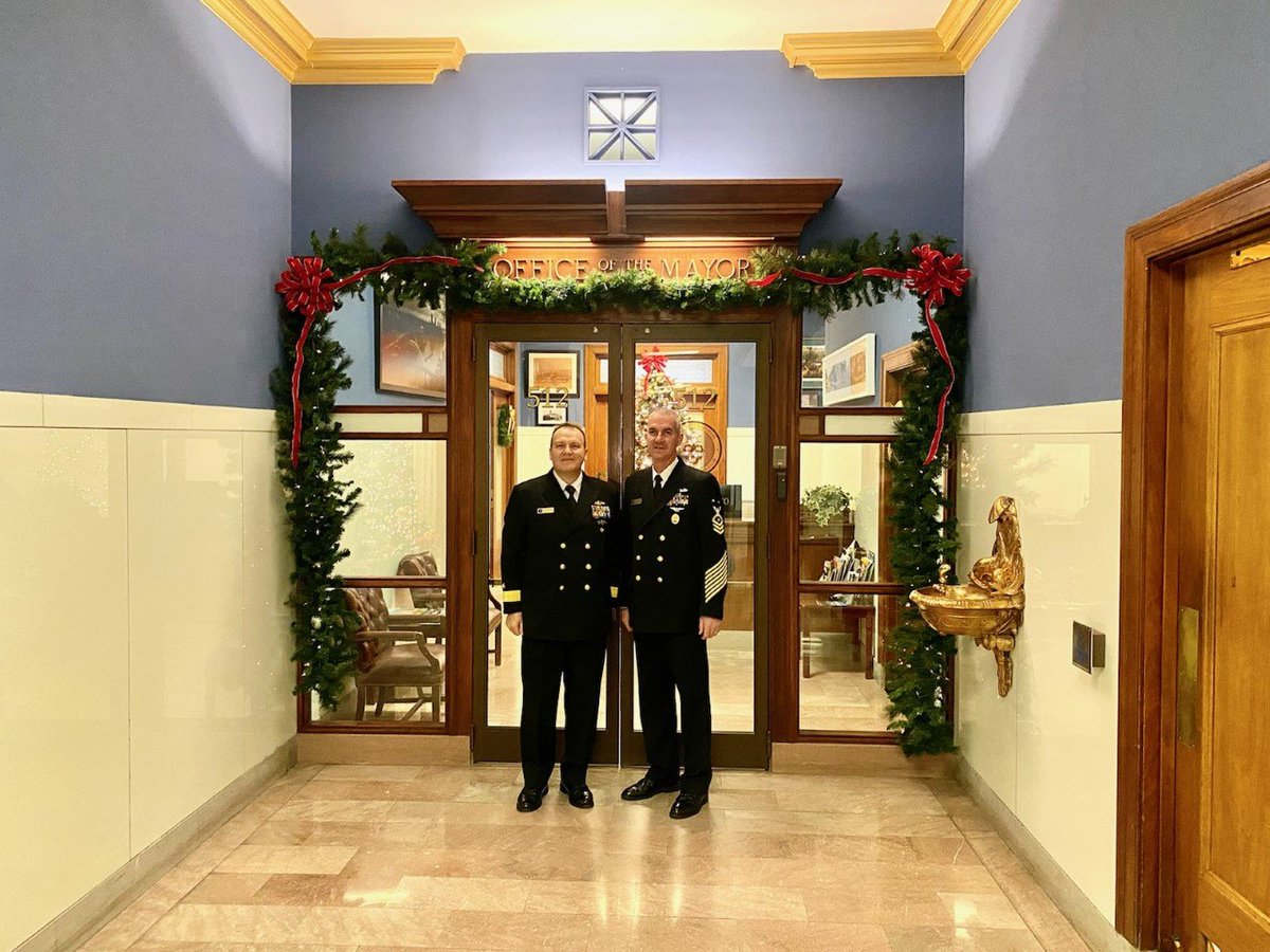 Today, the <a href="/USNavy/">U.S. Navy</a> received a rare joint Proclamation from Council, the Controller, &amp; the Mayor declaring today "Navy Day" in #Pittsburgh.

<a href="/NavyOutreach/">yeri</a> is visiting our city to promote the newest USS Pittsburgh. Four vessels have served in our name - the first serving in 1861.