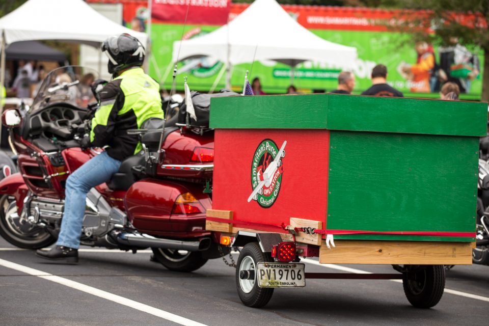 BGEA's tweet photo. It’s #NationalCollectionWeek for @OCC_shoeboxes.
This year, our annual Bikers With Boxes event brought in more than 5,200 gift-filled shoeboxes that will share God's love with children around the world. Now’s the time to drop off your boxes at a local collection site. https://t.co/69LW9v9bXc