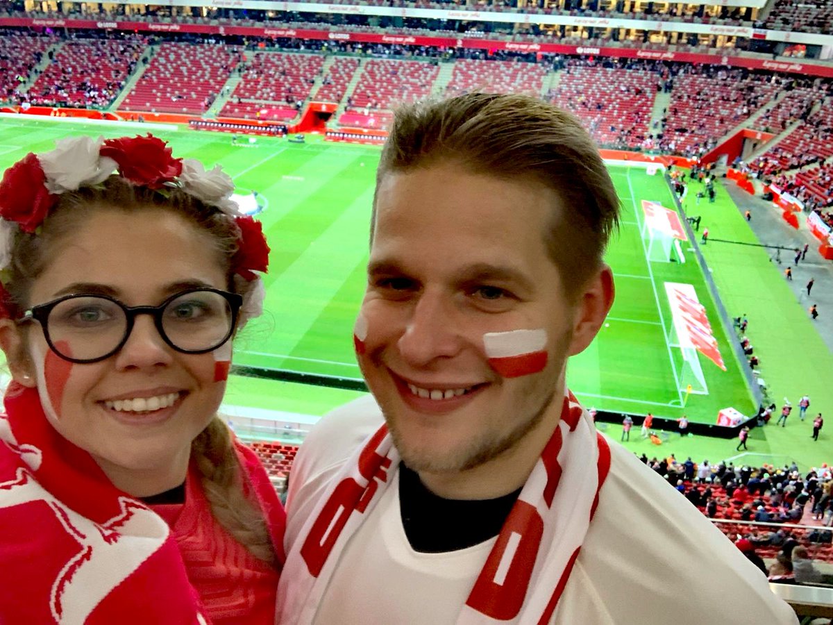 AnitaSocha2's tweet photo. @LaczyNasPilka #POLHUN #kibicujemynaszym https://t.co/CktAuYKRtS