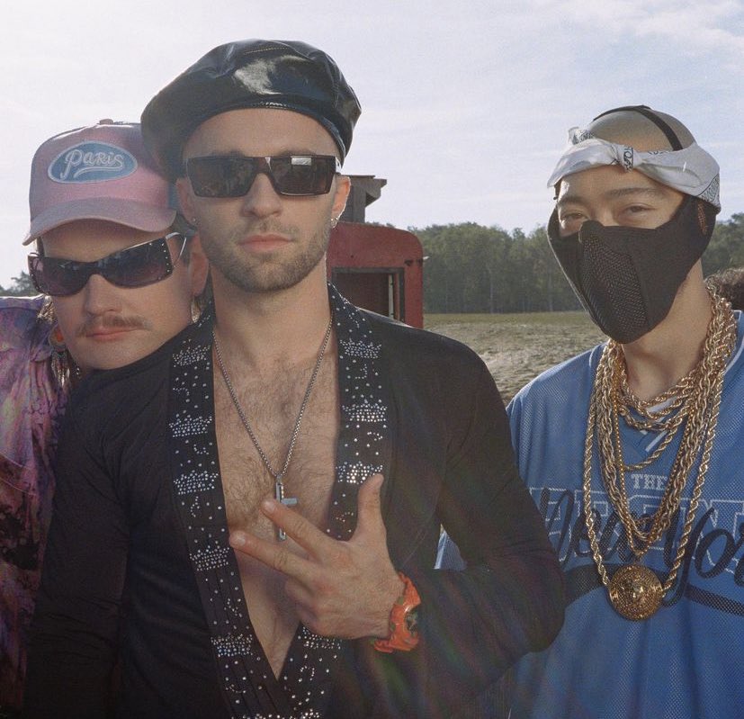 eiskaIter's tweet image. on parle bcp de time time mais regardez leur flow aussi la