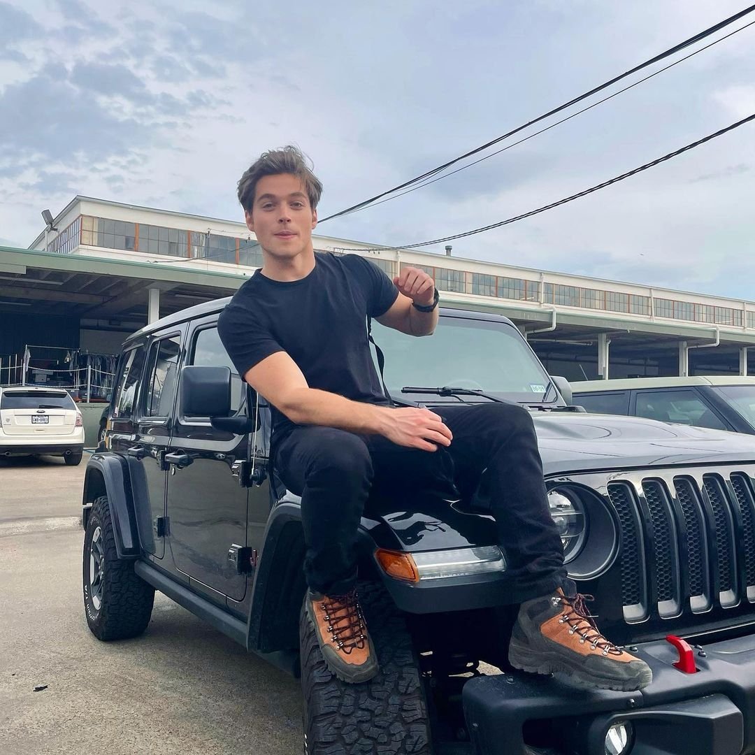 SRBR4UN's tweet photo. ⠀⠀ ⠀⠀⠀⠀ 

⠀⠀⠀⠀⠀⠀⠀    𝝰𝗅𝗅 ı 𝖾𝘃𝖾𝗋 ꭐα𝗻𝗍ɘ̲𝗱 ᎓ 
⠀⠀⠀⠀⠀ ⠀    𓏞 ❠ ꭐ𝝰𝗌 𝗍𝗁ᧉ ɯo𝗿𝗅𝗱
⠀⠀⠀ ⠀⠀⠀  ⠀ 
  ⠀   ⠀   ⠀ https://t.co/yJS5jaKJ4b