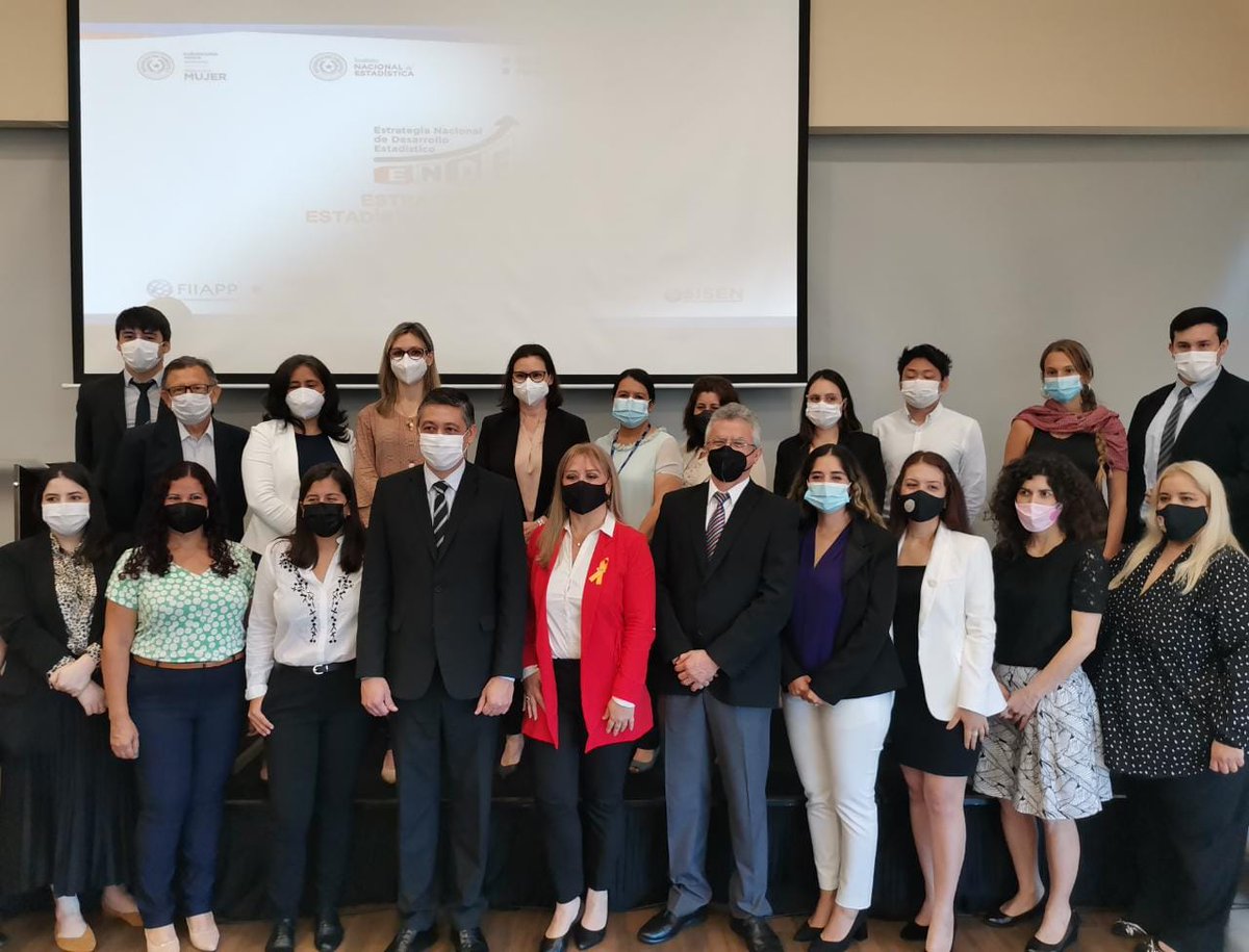 luis_recalde's tweet photo. Representando al @BancoMundialLAC #Paraguay, hoy participé de la presentación de las Estrategias de Estadísticas de Género del Paraguay de la mano de @INE_Paraguay, @ContactPARIS21 y el @minmujerpy.
#InfoMujer #GenderData #EvidenceBasedPublicPolicy
@ivanojedapy @celinalezcanof https://t.co/E0GBkNySwz