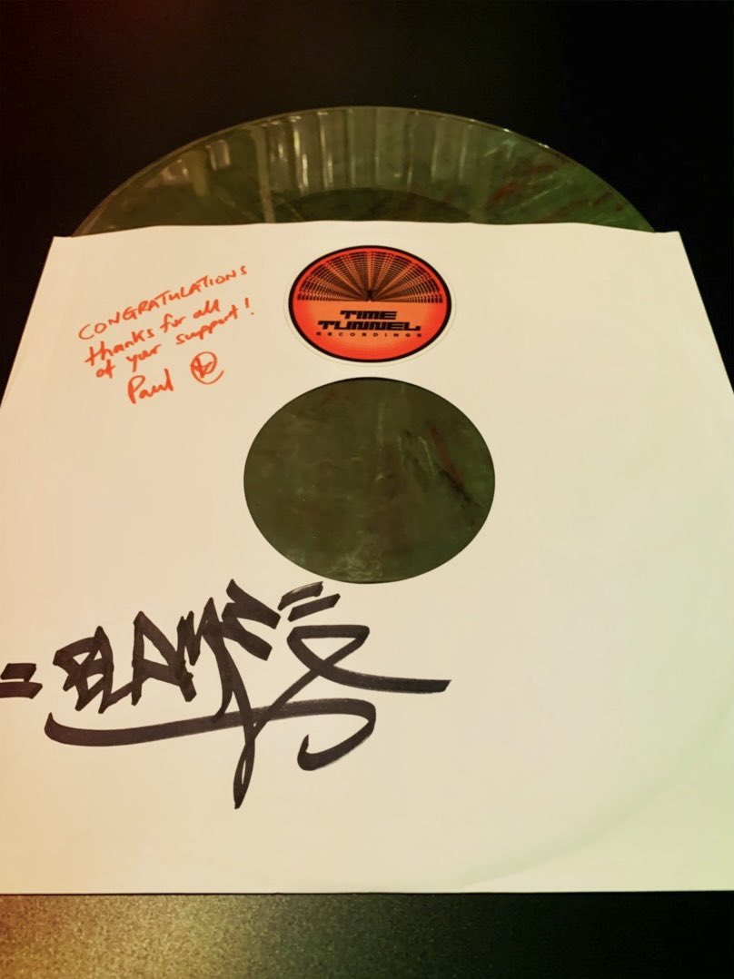 blame720's tweet photo. 🔥COMPETITION TIME🔥

I’m giving away a ‘Pre Release’ green marbled copy of my brand new ‘Kingsize - Get My Loving’ remix. To enter just RETWEET

I stepped back to my ‘Moving Shadow’ years and created a remix just as I would’ve back in the day

Winner picked on Mon 22 Nov at 5pm https://t.co/KMwlUQlO7t