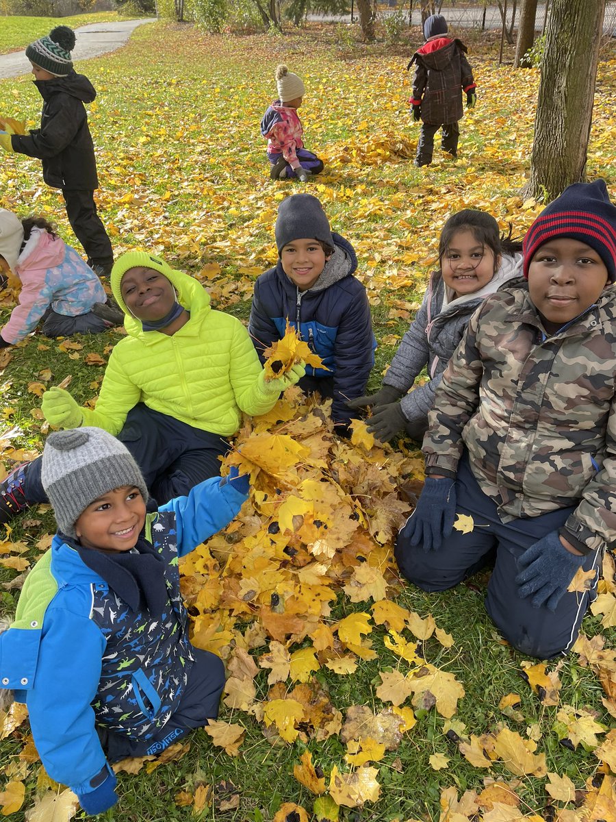 KinderKollegePS's tweet photo. The KinderKollege Kids just love these golden Fall days! 🍂🍁🌞🍂🍁🌞🍁🍂
#fallsunshine #fallsunshine☀️🍁🍂 #fallsunshineandleaves #goldenfall #goldenfall🍁 #fall #fallfriends https://t.co/DnUUBsPoay