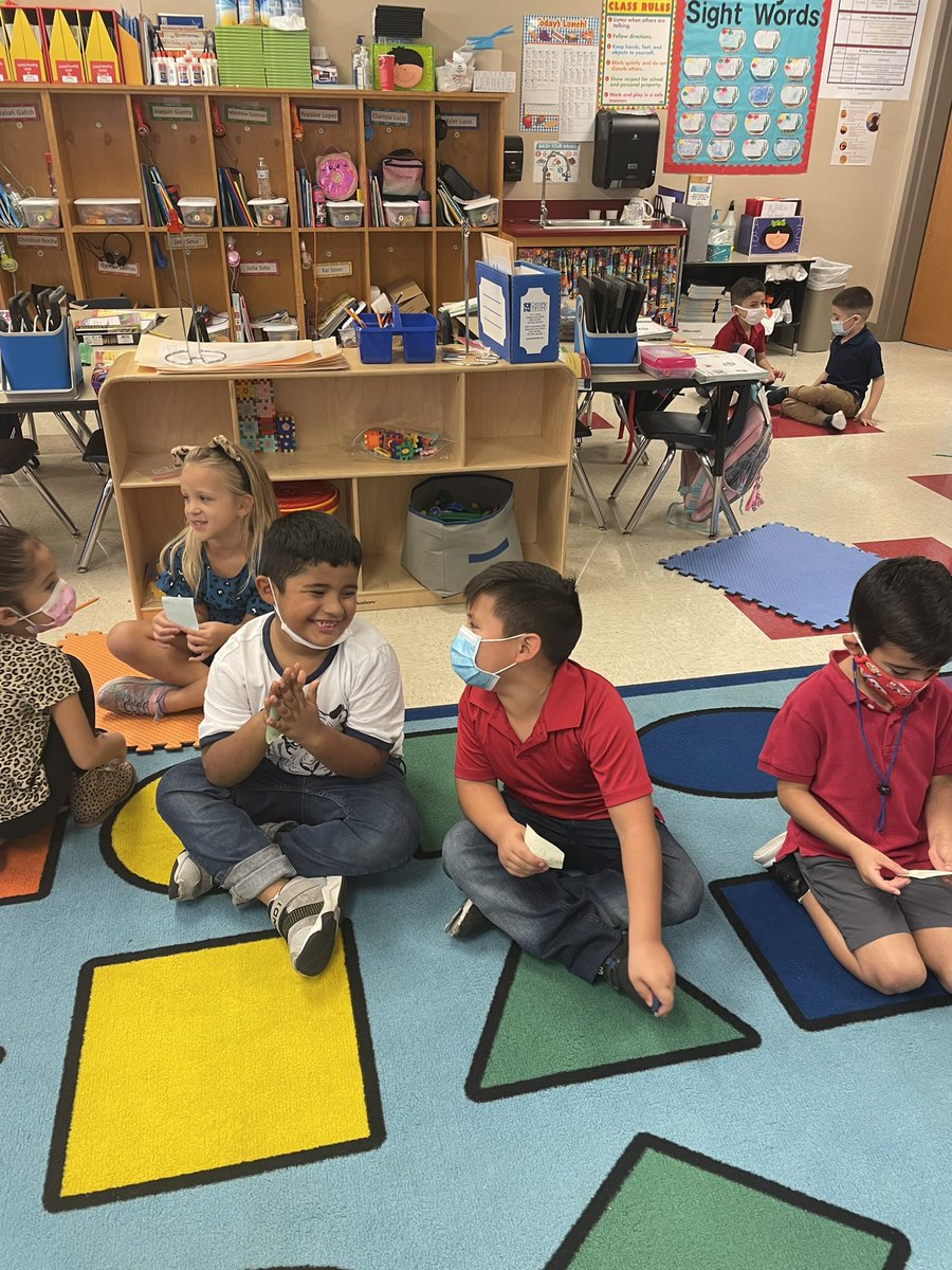 greenwood_ana's tweet photo. Kagan fun in Mrs. Parra’s Kinder class! 🤩🤩 @DRE_Hurricanes @marcieparra #DREkaganstructures #kagan @KaganOnline https://t.co/1gV8zEbKSW