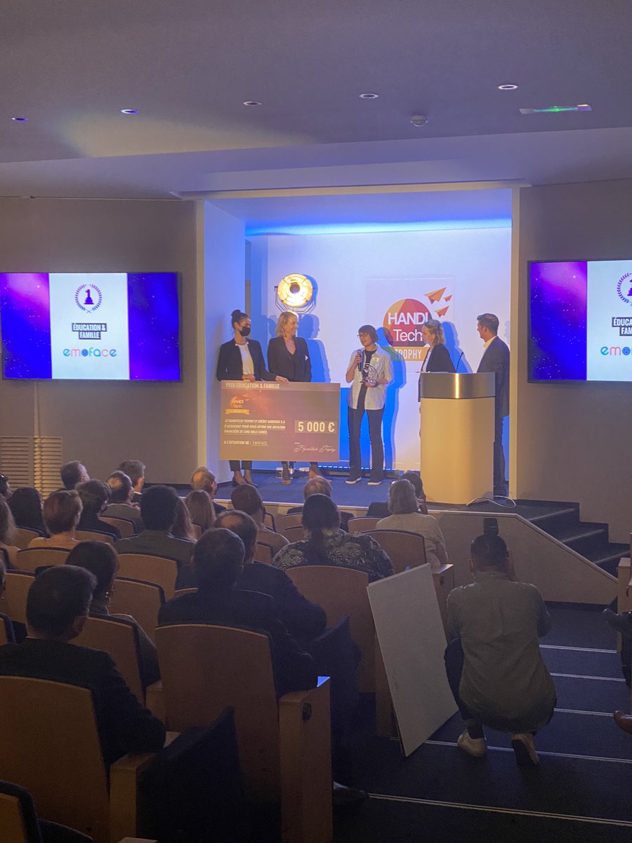 <a href="/EmofaceApp/">Emoface</a> est lauréat de la catégorie Education &amp; Famille soutenue par <a href="/CreditAgricole/">Crédit Agricole</a> ! EMOFACE est une application destinée à entraîner les enfants autistes à la gestion des émotions.
Suivez le direct : bit.ly/2Yx9v24
#HTT21