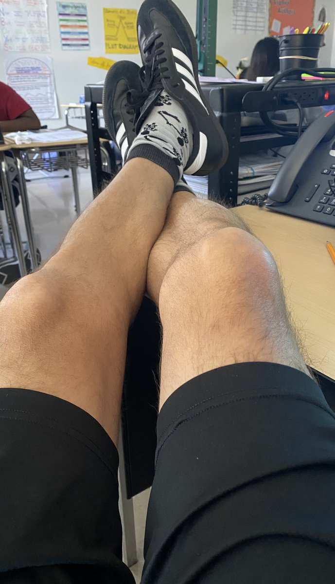 oldmanknowswell's tweet image. Casual Monday. Let’s see if they make me change into teacher attire or allow me to stay this way. #notprofessional