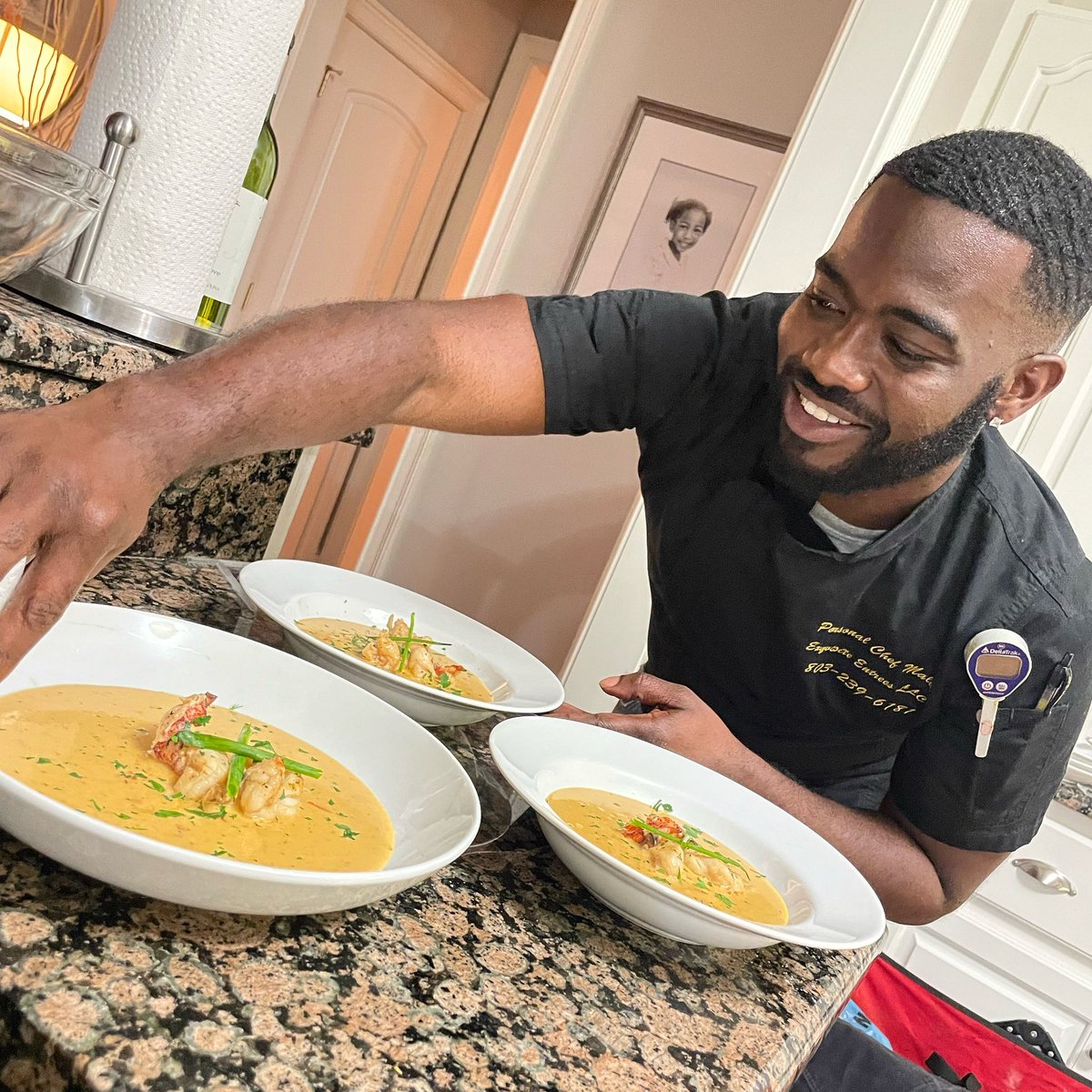 ChefMalik95's tweet photo. Haven’t been on here lately but I’m still doing what I do best #ChefLife #ChefMalik #bookNow https://t.co/VVnHElRs3B 
https://t.co/jINQq5qE5y https://t.co/21oWj6V879