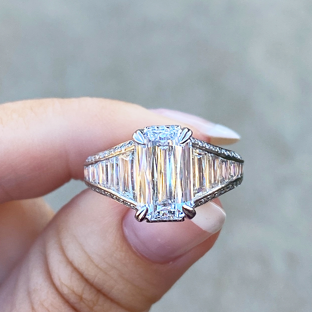 SheibanJewelers's tweet photo. The kind of ring that enters the room before you do.
Featured Style: Christopher Designs Emerald Crisscut
Engagement Ring
#chistopherdesigns #christopherdesignsring #engaged #ringOTD #shesaidyes #jewelrytrending #ido #ringselfie #SheibanJewelers #cleveland #cle #ohio https://t.co/XYdAxuTie5
