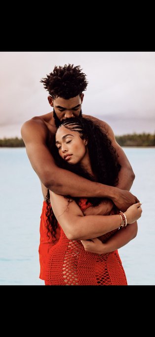 Watch Jordyn Woods's leaked NSFW photo on TwXstars