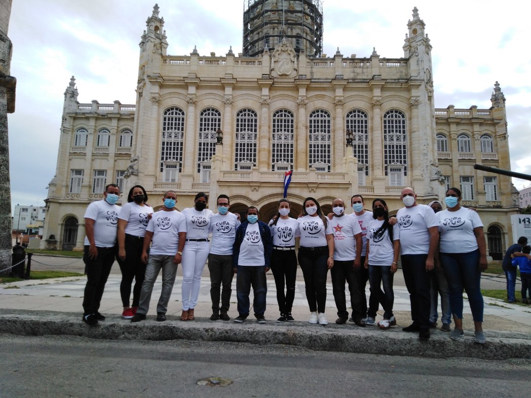 AylinAlvarezG's tweet photo. #Cuba... 🇨🇺🇨🇺🇨🇺 15 de Noviembre... #CubaVive #UJC. https://t.co/WznpTctM21