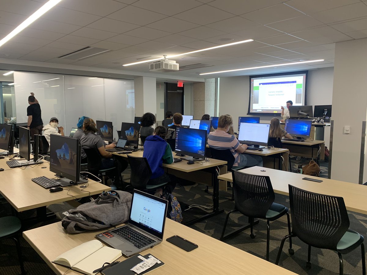 RMHS_APResearch's tweet image. Thank you @ASUResearch and Hayden Library Research Librarians for their wealth of knowledge, support in navigation of databases and for being awesome! Great opportunity for our AP Research Students and Biomedical Research Methods Students. Even got to see the secret garden!