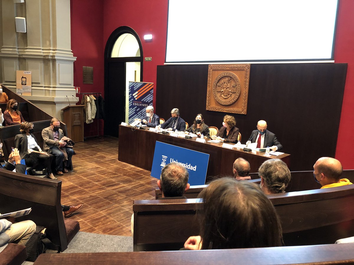 fesofiabarat's tweet photo. Participamos en la presentación de la Cátedra Edelvives del #CuidadoIntegral con @unizar Creando vínculos para una civilización del cuidado @FundacEdelvives https://t.co/5ETedyt46n