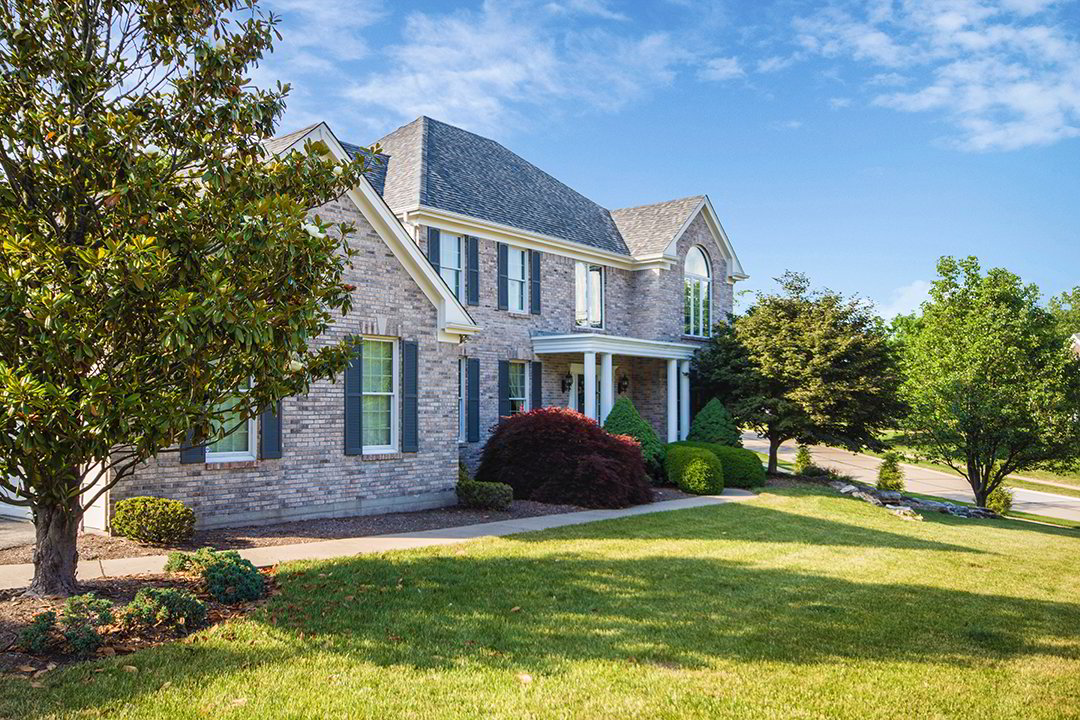 4 Tips to Consider Before Buying a Second Home bit.ly/3wt9h8C Buying a second home can be a great financial decision since it can cut down expenses incurred from staying at hotels and vacation resorts.