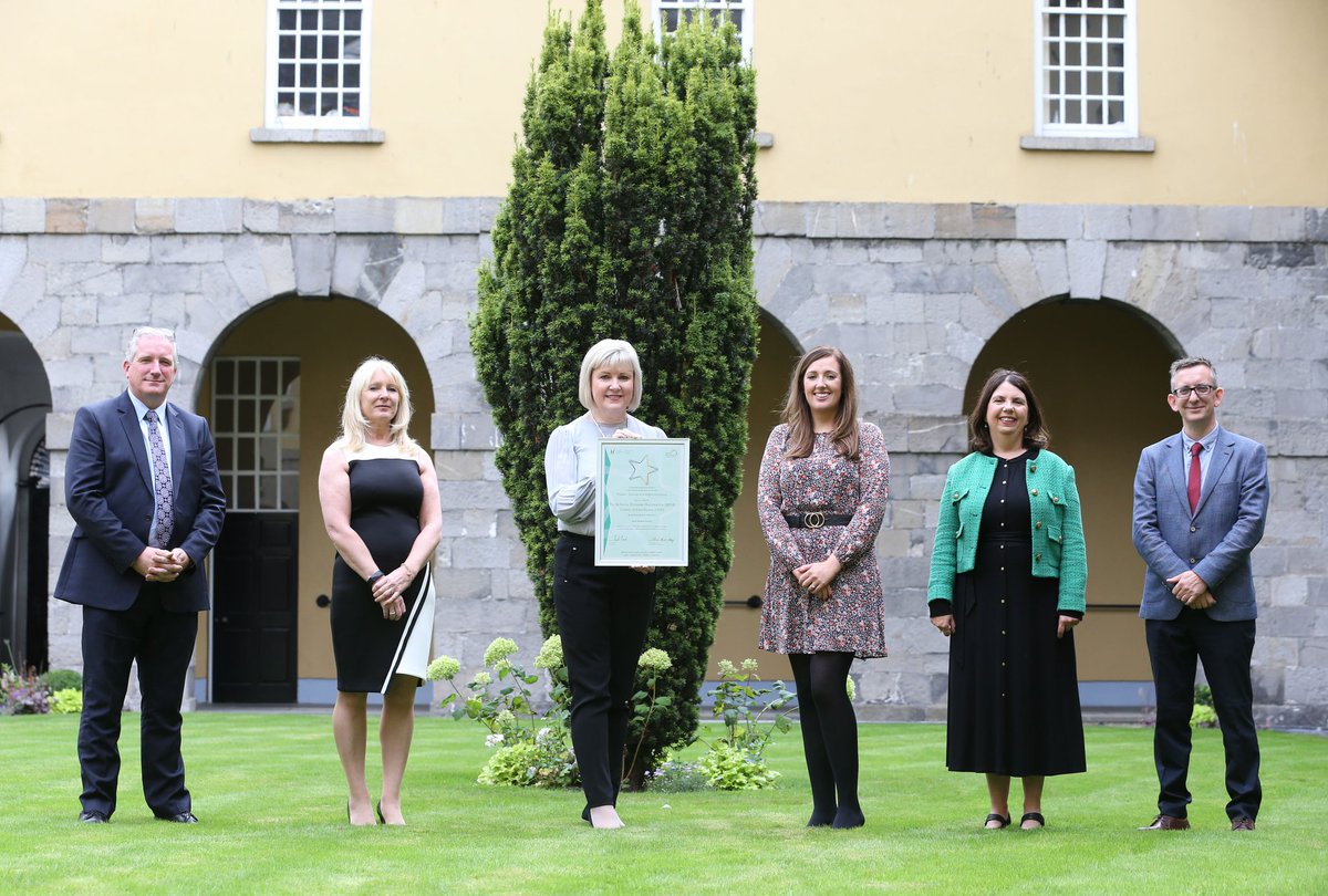 Our RPA Centre of Excellence was recently selected as finalists in the Health Excellence Awards 2021 in the Innovation in Digital Excellence category. Delighted that colleagues from @hbs_health HR and Finance could join us to accept our award @eHealthIreland #RPA #Automation