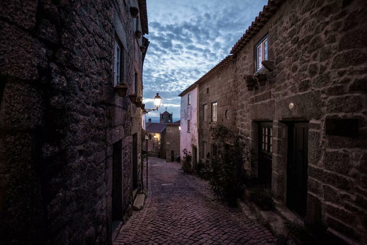 alentejo_1970's tweet photo. Boa noite/Good evening! ✨
#sunset #Monsanto https://t.co/0X1K5D7kwp