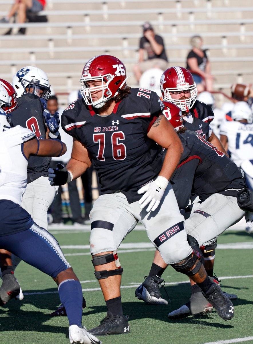 NMStateFootball's tweet photo. 𝐄 • 𝐋 • 𝐈 • 𝐓 • 𝐄 •

@sagedoxtater76 has allowed just two sacks and three QB hurries in 778 plays this season (528 passes). 

Doxtater allowed just one sack Saturday at Alabama in 59 plays. 

@AaronTaylorCFB • @Coach_CoryWhite 

#AggieUp | 🏈 https://t.co/mHHRgJ5EVW