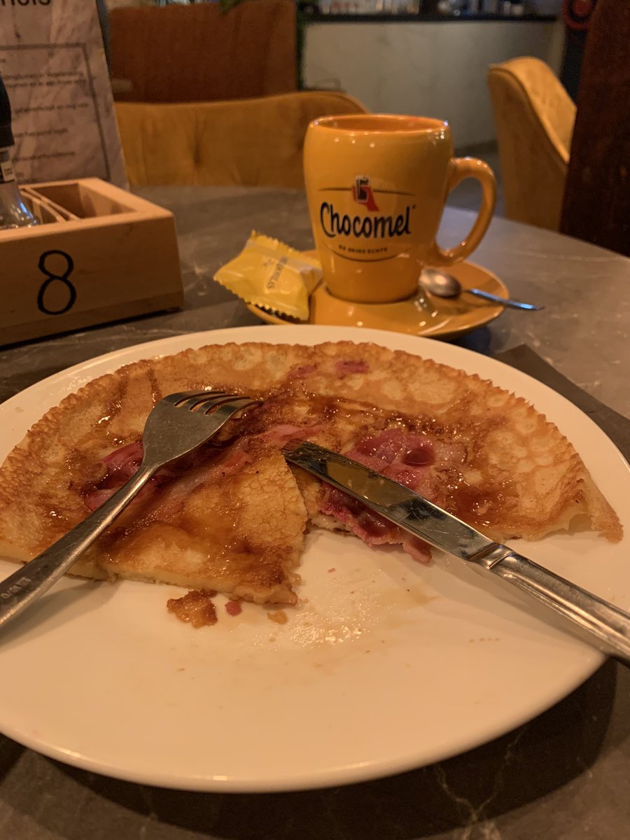 FalehaUbeis's tweet photo. اجواء خريفية هولندية بحتة.نزهة ثقافية مع متابعيني وزبائني من العراق ودول الشرق الاوسط في الطبيعة الهولندية الخلابة.الغزلان الحرة ومصافي المياه الرملية الطبيعية وكوخ الغابة الذي تحول الى مطعم يمكن للمارّة شراء شراب الشوكولاته مع الكريمة وفطيرة الpancake التقليدية.معكم من🇳🇱#Sabisk https://t.co/JKpeMoSnXP