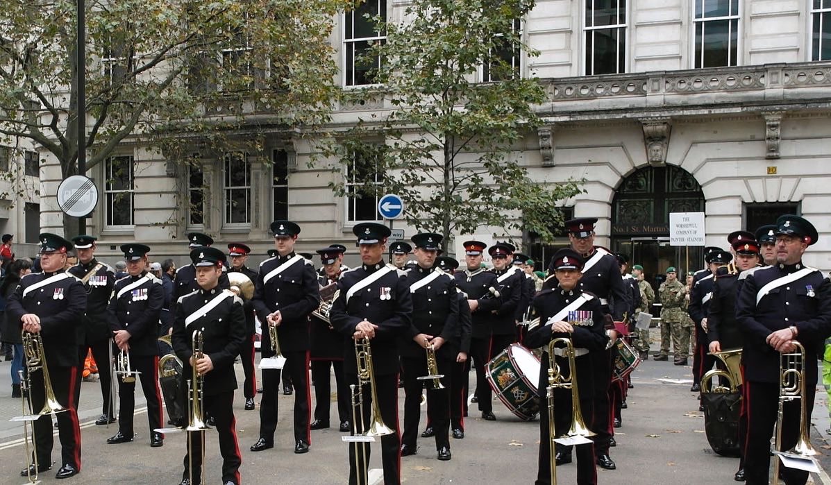 RoyalArmdCorps's tweet photo. The London and Croydon based squadrons of the @RoyalYeomanry took part in the #LordMayorsShow through the heart of London on Saturday #LightCav #soldier #FindOutWhereYouBelong #BritishArmy
#ArmyReserves #ReserveOfficer
#Cavalry
#reconnaisance #recce https://t.co/4CYQlrFXhR