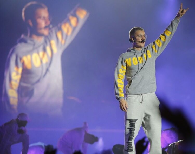 biebernshawtie's tweet photo. Hi! @justinbieber @bieberfever @scooterbraun So, the peruvian beliebers are wondering if you're going to add more dates to the Justice World Tour. We've been waiting for this event for a long time and now we are devastated. Please #PeruNeedsJusticeWorldTour #JusticeTourInPeru https://t.co/W4qR059AVY